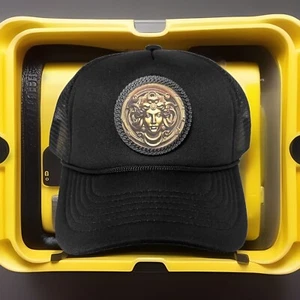 Brandneu Custom Medusa Hut - Original - Trucker Hüte - YD Versac inspiriert L - Bild 1 von 3