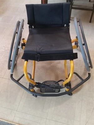 Silla de ruedas deportiva. Silla de ruedas This Is A Quickie nunca usada en estado nuevo Foto 1 de 4
