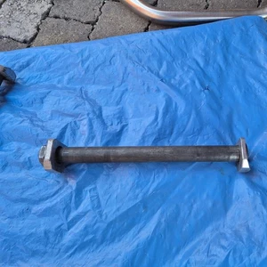 SUZUKI GSXR K5 K6 K7 K8 1000 Rear Wheel spindle axle - Picture 1 of 3