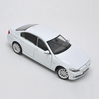 1:24 BMW 535i Model Car Diecast Toy Cars Boys Toys Kids Gifts Collection White - Image 1 of 4