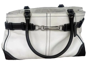 Borsa a tracolla Coach Hampton F11200 in pelle marrone e crema  - Foto 1 di 8