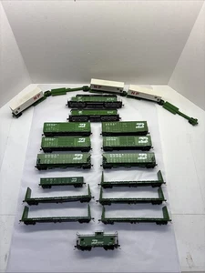 Athearn & Roundhouse Burlington Northern Diesel Engine & Rolling Stock. - Picture 1 of 20