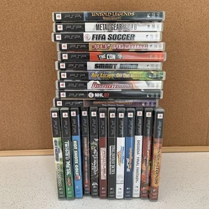 Lot of 22 SONY PSP Game Cases & Booklets Manual Inserts Only - NO GAMES - Imagen 1 de 9
