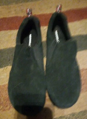 Sapatos Moc Merrell Meninos Camurça Preta Selva Tamanho 7 M EUA Slip On Play Caminhadas J95631 - Imagem 1 de 4