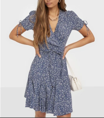 Polo Ralph Lauren Women's Blue Floral Short Sleeve Nami Crepe Wrap Dress Sz 10 - Image 1 of 4