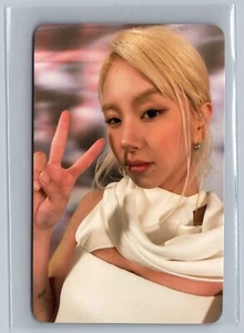 TWICE- CHAEYOUNG READY TO BE OFFICIAL ALBUM PHOTOCARD (US SELLER) - Picture 1 of 2