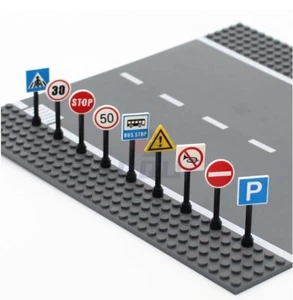 Set 9 pezzi segnaletica stradale Lego compatibile auto strada bici - Foto 1 di 2