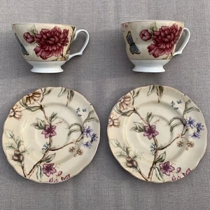 222 Fifth "Marietta" 2 Sets Fine China Floral Butterfly Teetasse & Untertasse EUC - Bild 1 von 21