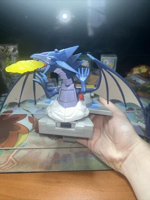 Yu-Gi-Oh Critias Dragón Duelo Figura Raro De Colección Pulsera Mattel Única En Su Clase Foto 1 de 4