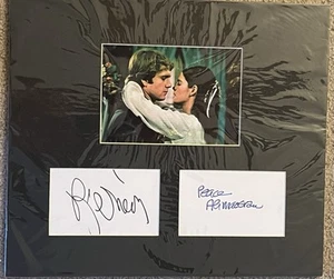 LOVE STORY 70s MOVIE RYAN O’NEAL ALI MACGRAW SIGNED 3x5 MATTED WITH PHOTO - Picture 1 of 2