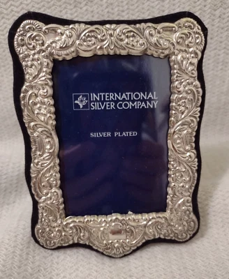 Marco de fotos internacional plateado para fotos - plateado - 4"x5" - ornamentado - nuevo Foto 1 de 4