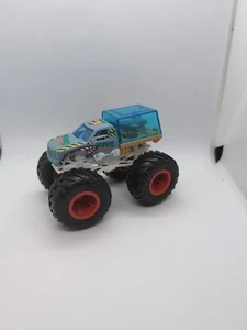 Hot Wheels Monster Trucks Mattel Crush Delivery Shark Grey Multicolored 1:64 - Picture 1 of 5