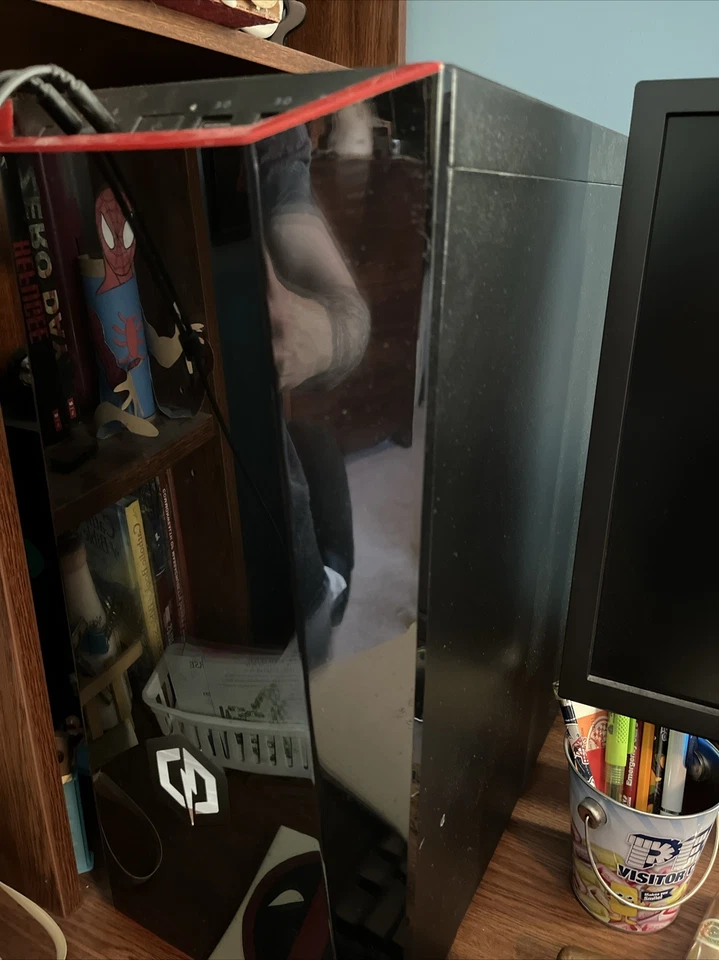 PC de escritorio para juegos CyberPower Gamer Xtreme GXIVR8020A5 Foto 1 de 3