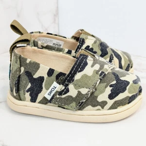 NUOVE TOMS Tiny Toddler Alpargata Sneaker Dirty Olive Camouflage Taglia 4 - Foto 1 di 11