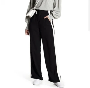 Romeo & Juliet Couture Wide Leg Striped Trousers Size M NWT - Picture 1 of 7