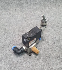 SMC SOLENOID VALVE EVT307-5DO-02F-Q - Picture 1 of 7
