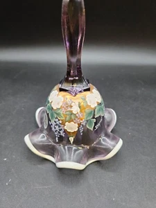 Sehr guter Zustand Fenton handbemalte Amethystglocke Westernrüsche weiß rosa signiert - Bild 1 von 9