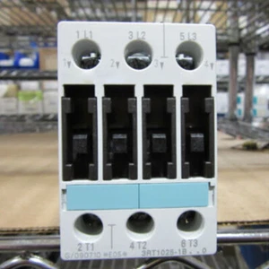 Nuevo Para Siemens 3RT1025-1B Contactor 3 Polos 24VDC 3RT10251B - Imagen 1 de 4