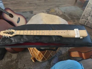 Chitarra elettrica MINISTAR portatile da viaggio con borsa da concerto morbida custodia cinturino e cavo - Foto 1 di 12