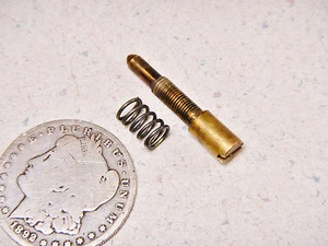 75 KAWASAKI F9 BIG HORN 350 CARBURETOR IDLE ADJUSTER SCREW & SPRING - Picture 1 of 3