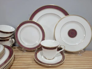 Royal Doulton Set da 5 pezzi in porcellana Martinica - Set di 2 - Foto 1 di 11