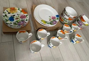 Mikasa Provence Garden Bone China Complete Dinner Set of 8 - Picture 1 of 6