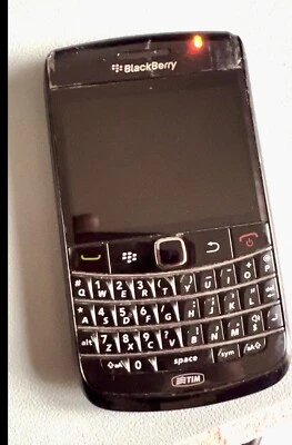 BlackBerry Bold 9780 colore nero usato con qualche graffio e bolla su schermo - Immagine 1 di 4