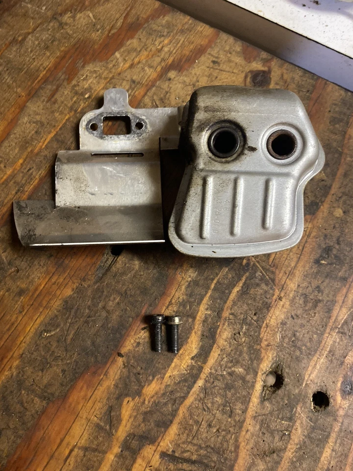 Conjunto de silenciador OEM Redmax CHT220 Husqvarna 122HD60 envío gratuito Foto 1 de 1