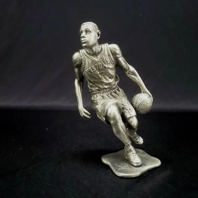Estatua de metal de 4 pulgadas Tayshaun Prince #22 Detroit Pistons (plateada) Foto 1 de 4