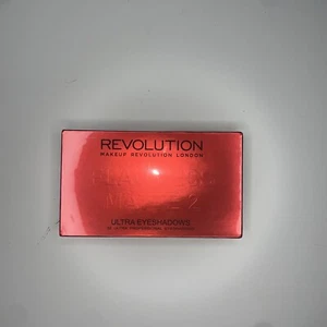 Sombras de ojos ultra mate impecable Makeup Revolution 2 32 piezas - Imagen 1 de 3