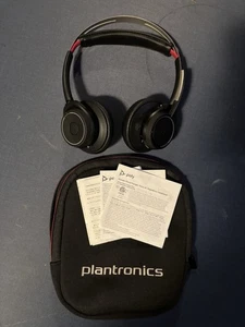 Plantronics - Voyager Focus UC (Poly) - Auricolare Bluetooth Dual-Ear (Stereo) - Foto 1 di 7