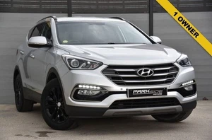 2018 Hyundai Santa Fe 2.2 CRDi Blue Drive Premium SUV 5dr Diesel Auto 4WD Euro 6 - Picture 1 of 24