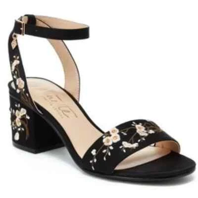 Nuevo-Nanette LePore-Talla 7.5-Mujer Bordado Tacón Bloque SandaliaBomba Rubí-Negro Foto 1 de 4