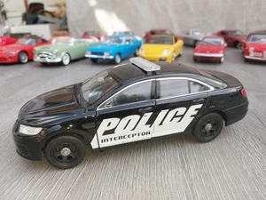 Welly 1/24 Diecast Ford Police Interceptor Piezas o Reparación Ver Fotos - Imagen 1 de 6