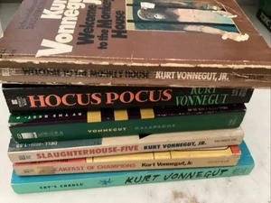 Lot 6 Kurt Vonnegut Cat's Cradle, Galapagos, Hocus Pocus Monkey Slaughterhouse - Picture 1 of 2
