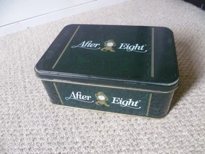 VINTAGE STYLE 1999 HINGED AFTER EIGHT CHOCOLATE MINTS TIN - NICE! - Picture 1 of 2