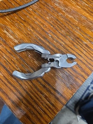 SWISS+TECH  Patented Stainless Steel 9-in-1 Micro Pocket tool Multitool with S - Image 1 of 4