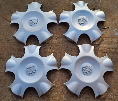 Buick LeSabre center cap set of 4, 2002-2005 part number 9594253 - Image 1 of 3