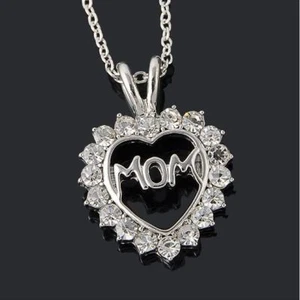 18ct Silver Plated Diamante “Mom” Heart Shaped Chain/Necklace & Pendant Set - Picture 1 of 1