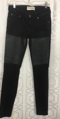 Jeans têxtil preto denim com coxa de couro tamanho 26 - Imagem 1 de 4