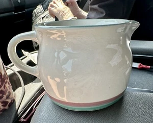 Pfaltzgraff Steinzeug Wacholder Milchkännchen mit grünen/pflaumen Streifen auf der Unterseite - Bild 1 von 1