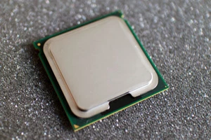 INTEL SLA97 Core 2 Duo E6400 2.133GHz Dual Core Socket 775 Allendale Processor - Picture 1 of 1