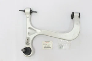Brazo de suspensión superior derecho original Mitsubishi Lancer Mirage 4G63 RR 4110A048 OEM - Imagen 1 de 1
