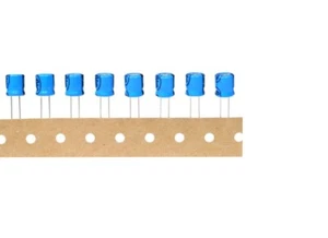 10x 330µF 330uF 6.3V Radial Electrolytic Capacitors / Elko Kondensatoren RM3.5 - Picture 1 of 1