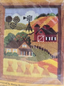 The Creative Circle 1424 Harvest Time Kit crewel punto ago vintage 8x10 fattoria - Foto 1 di 7