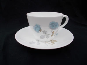 ROSA DE HIELO Wedgwood.  Taza de té y platillo. - Imagen 1 de 3