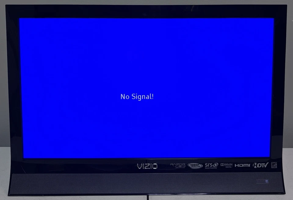 Vizio 22-inch TV Model E221VA Flatscreen 1080p LCD TV With Integrated Speakers - Image 1 of 4