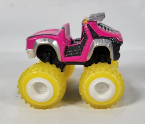 Nickelodeon Blaze & the Monster Machines Die-cast Watts 2  1/2" Figure 2014 Cover