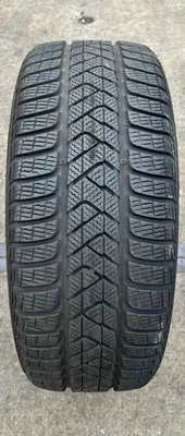 Winterreifen 225/40 R19 93H XL Pirelli Winter Sottozero 3 Runflat DOT20 6,5-7mm - Bild 1 von 3