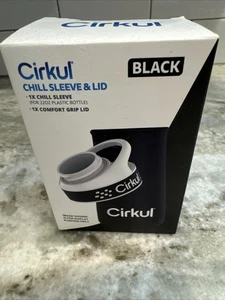 Manga fría Cirkul y tapa de agarre cómodo para botella de 22 oz negra - Imagen 1 de 2